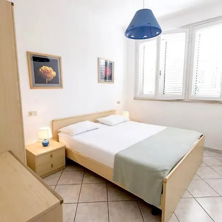 Trilocale Con Spazio Esterno 40 M Dal Mare