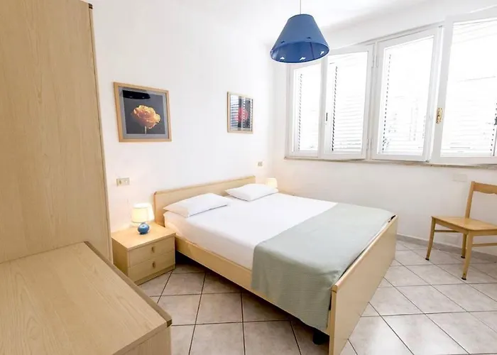 Trilocale Con Spazio Esterno 40 M Dal Mare